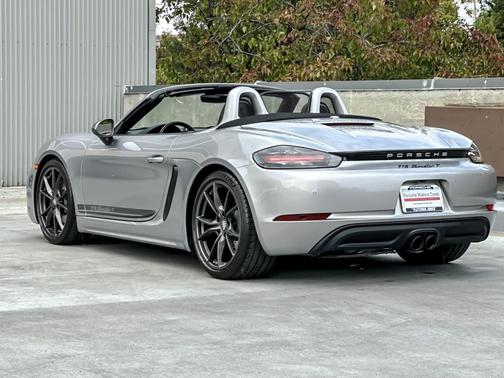 2023 Porsche 718 Boxster T