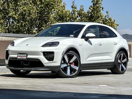2025 Porsche Macan 4S