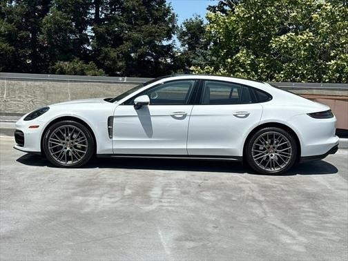 2022 Porsche Panamera Platinum Edition