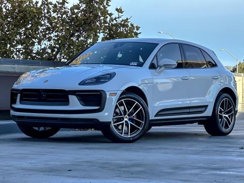 2026 Porsche Macan 