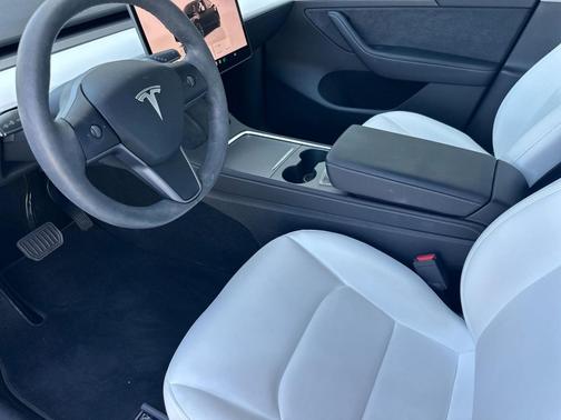 Solid Black 2024 Tesla Model Y Long Range Single Motor Rear-Wheel Drive