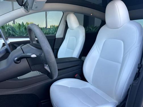 Solid Black 2024 Tesla Model Y Long Range Single Motor Rear-Wheel Drive