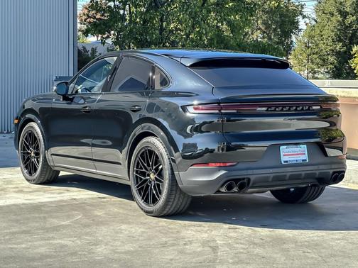 2024 Porsche Cayenne S