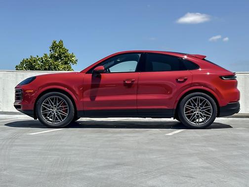 Carmine Red 2026 Porsche Cayenne S