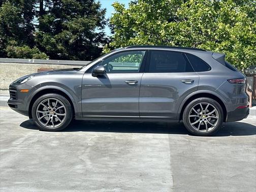 2022 Porsche Cayenne Platinum Edition