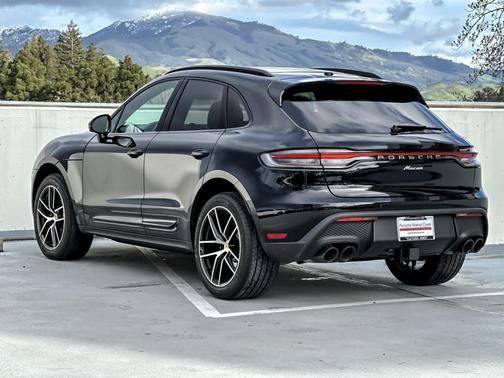 2025 Porsche Macan T