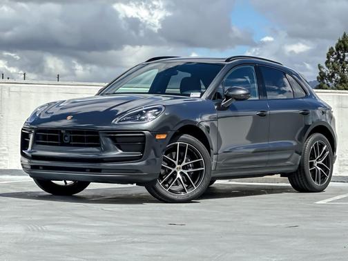 Volcano Grey Metallic 2023 Porsche Macan Macan