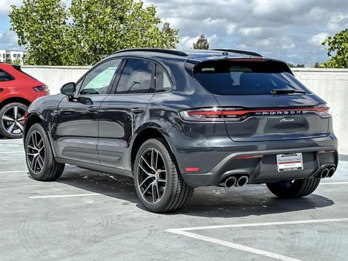Volcano Grey Metallic 2023 Porsche Macan Macan