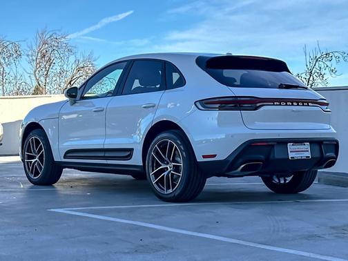2026 Porsche Macan 