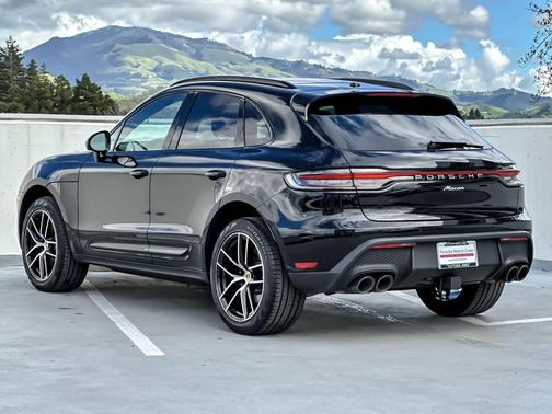 2025 Porsche Macan 