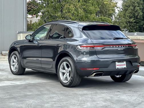 2021 Porsche Macan 