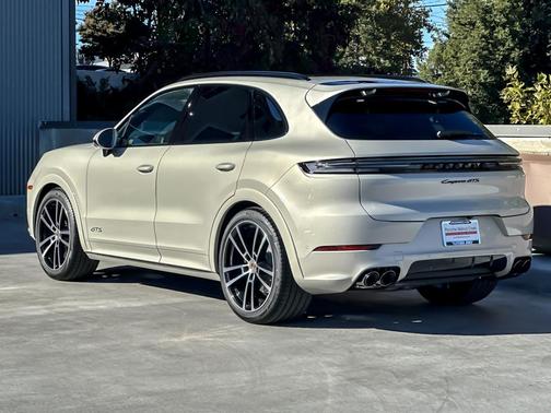 2026 Porsche Cayenne GTS