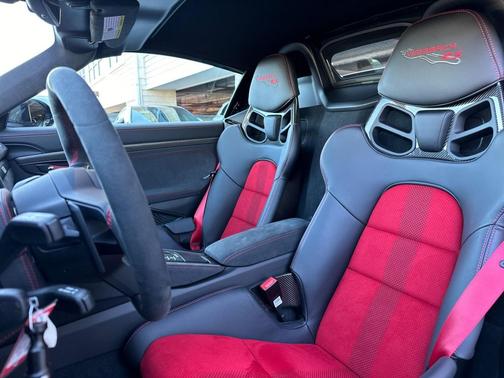 2024 Porsche 718 Spyder RS