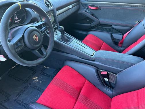 2024 Porsche 718 Spyder RS