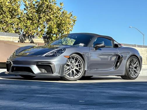 2024 Porsche 718 Spyder RS
