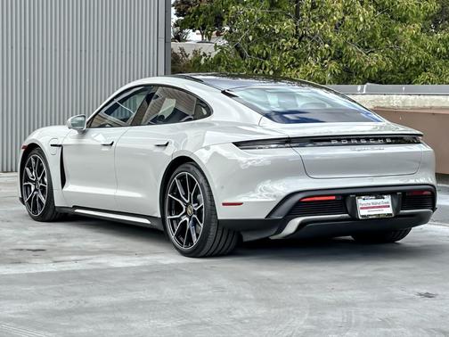 2024 Porsche Taycan Turbo