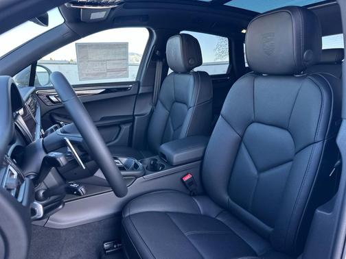 2026 Porsche Macan S