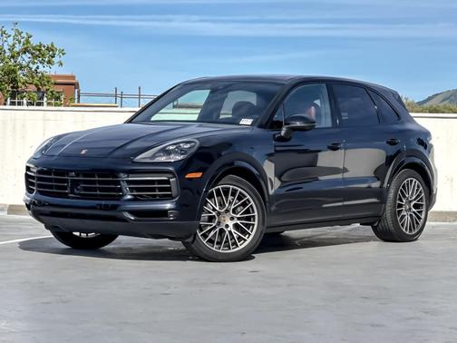 2023 Porsche Cayenne Platinum Edition
