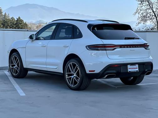 2024 Porsche Macan 