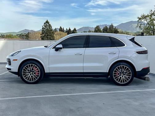 2023 Porsche Cayenne Cayenne