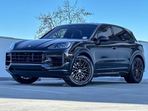 2025 Porsche Cayenne GTS