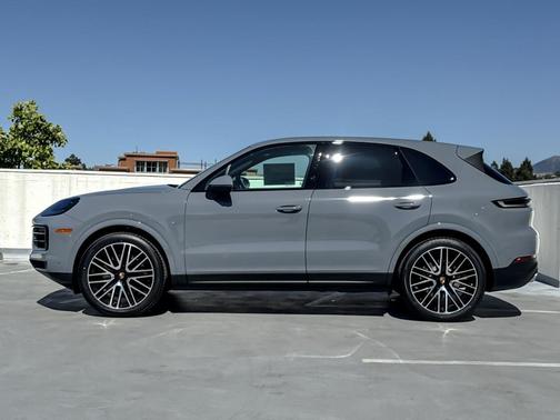Arctic Grey 2026 Porsche Cayenne Cayenne