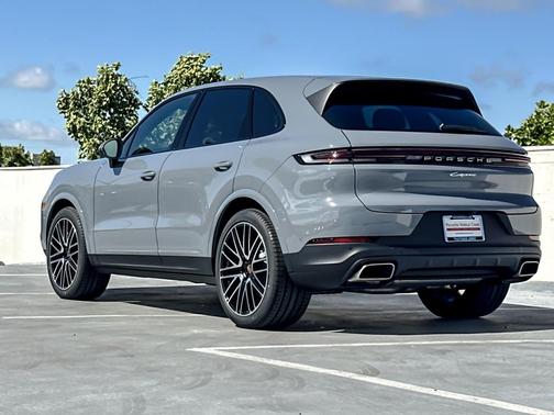 Arctic Grey 2026 Porsche Cayenne Cayenne