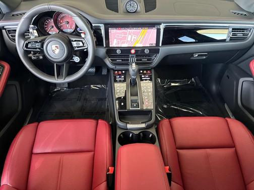 2025 Porsche Macan S