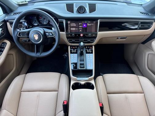 GENTIAN BLUE 2026 Porsche Macan Macan