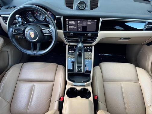 2023 Porsche Macan 