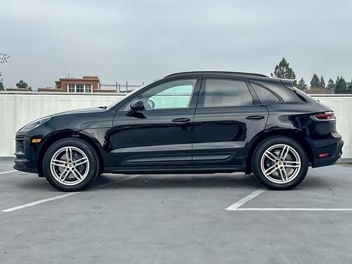 2025 Porsche Macan 