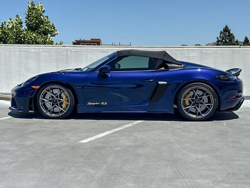 Gentian Blue Metallic 2024 Porsche 718 Spyder RS