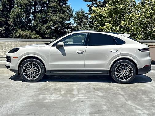 2025 Porsche Cayenne Coupe