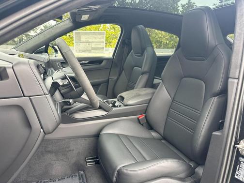2026 Porsche Cayenne GTS