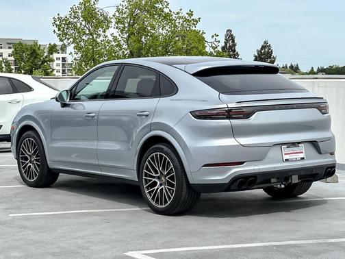 Dolomite Silver Metallic 2023 Porsche Cayenne Cayenne