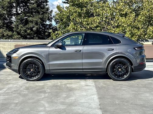 2025 Porsche Cayenne 