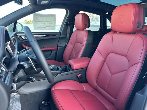 2026 Porsche Macan S