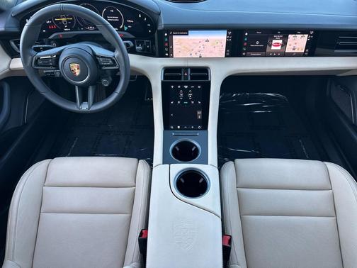 2023 Porsche Taycan Turbo