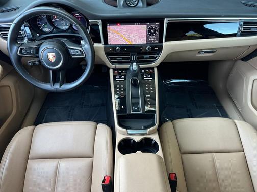2024 Porsche Macan T