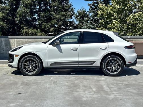 2025 Porsche Macan T