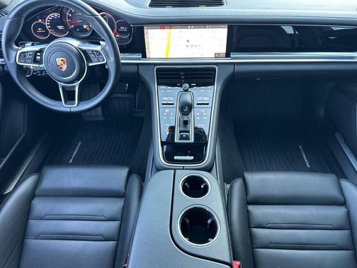 2018 Porsche Panamera 4S
