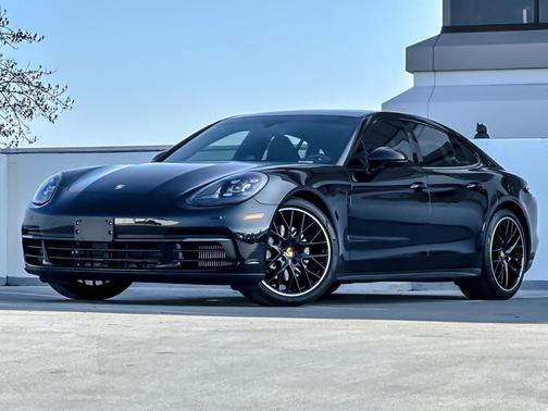 2018 Porsche Panamera 4S