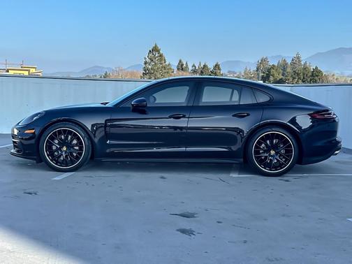 2018 Porsche Panamera 4S