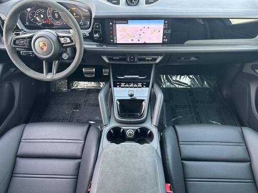 2026 Porsche Cayenne GTS