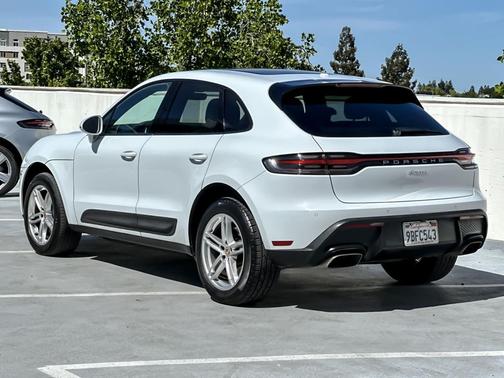 2022 Porsche Macan Macan