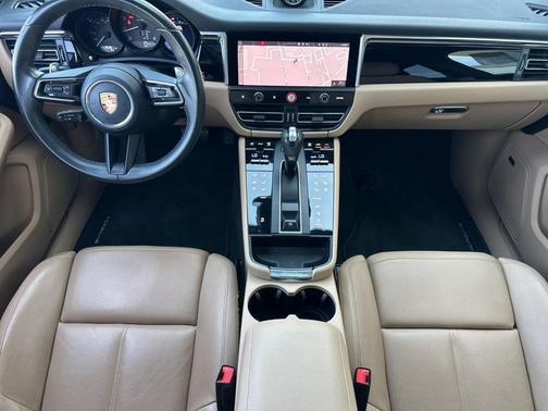 2022 Porsche Macan Macan