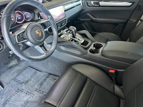 2022 Porsche Cayenne Platinum Edition