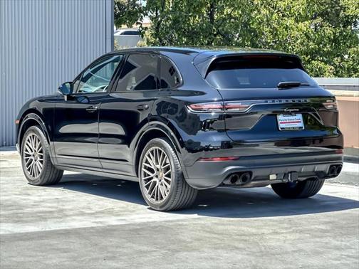 2022 Porsche Cayenne Platinum Edition