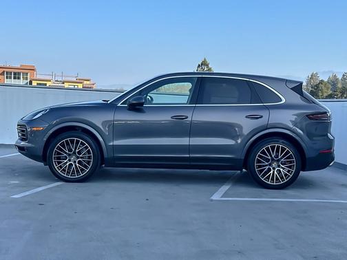 2022 Porsche Cayenne Cayenne