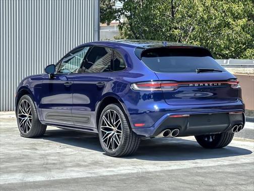 2022 Porsche Macan Base